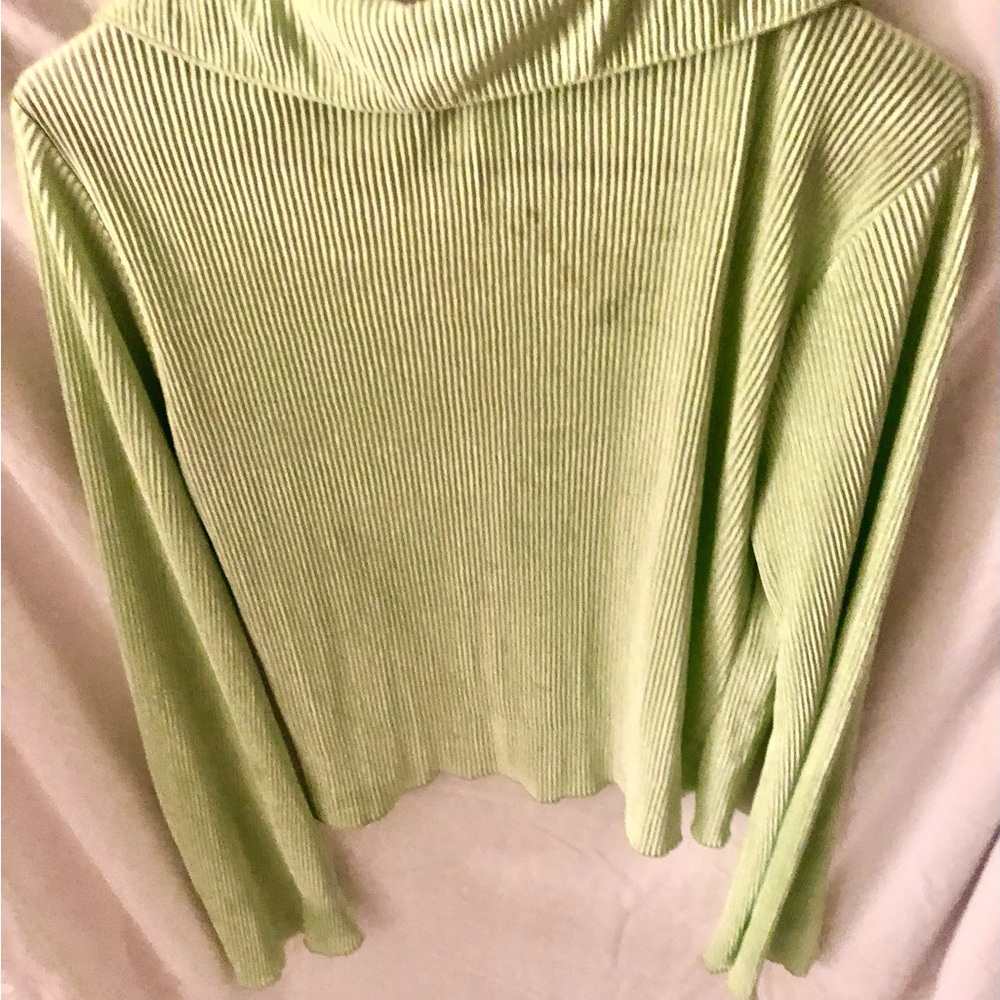Women's Green Ribbed lightweight sweater
